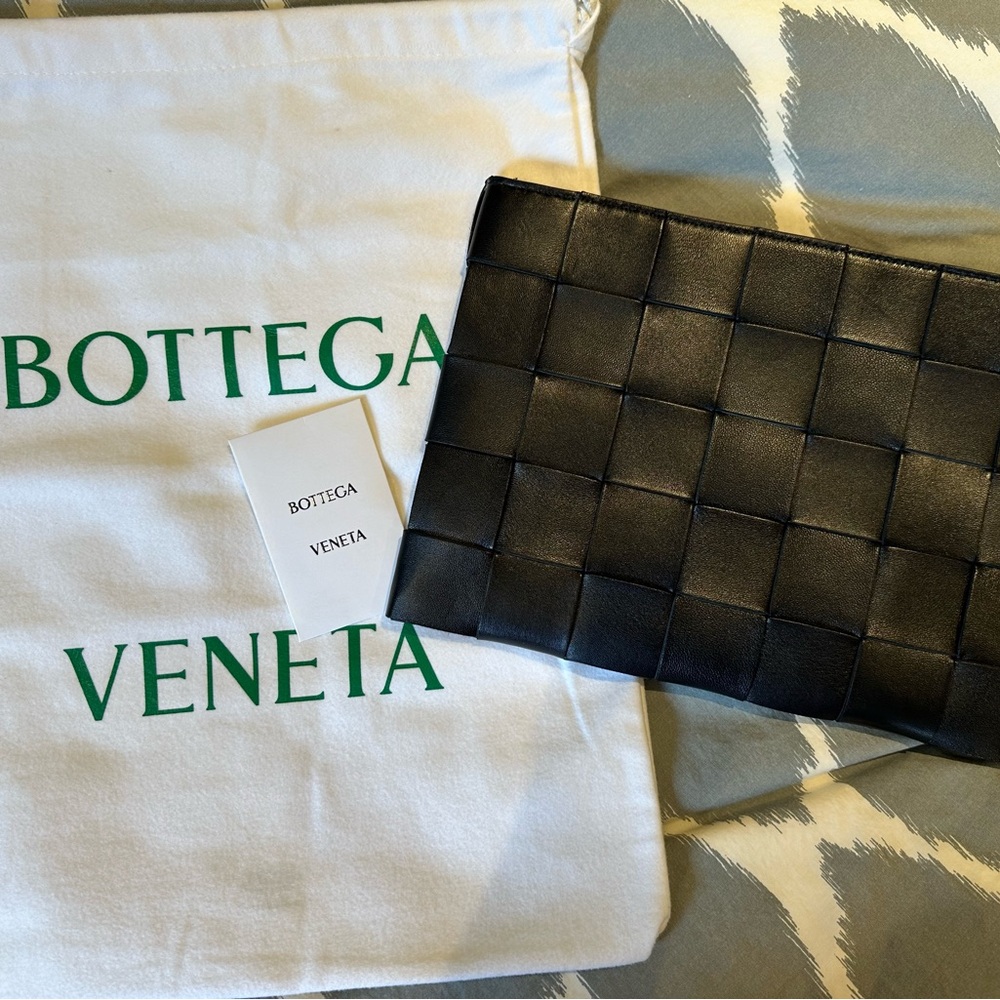 Bottega Veneta Medium Cassette Flat Pouch, Black!